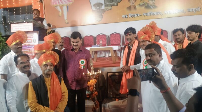 भिगवण येथे ‘राजमाता जिजाऊ’ व्याख्यानमालेचे “मनोज जरांगे पाटील” सह महाराष्ट्राचे कृषिमंत्री दत्तात्रय भरणे यांच्या हस्ते उद्घाटन संपन्न!