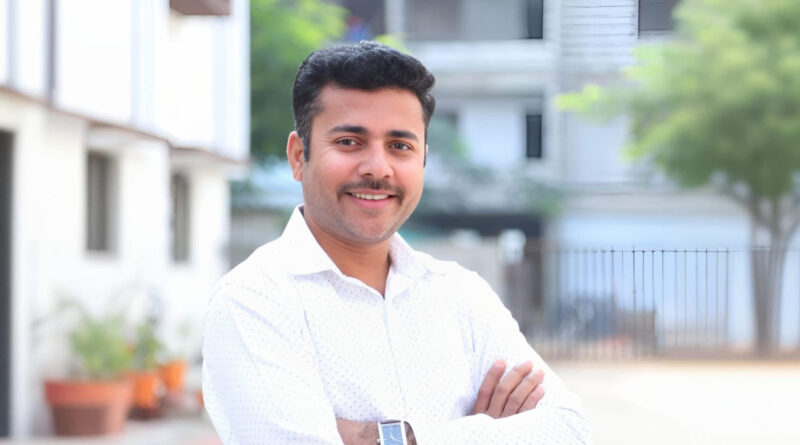 समाजप्रबोधनाची ज्योत म्हणजे ॲड. शंकर चव्हाण — सुरेश यादव